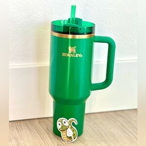 Stanley The St.Patrick's Day Quencher H2.0 FlowState Tumbler 40oz Shamrock Green